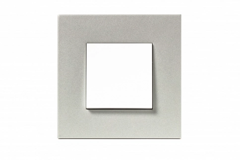 NU600280 UNICA PURE РАМКА 1-постовая, горизонтальная, АЛЮМИНИЙ МАТОВЫЙ/белый фото 3