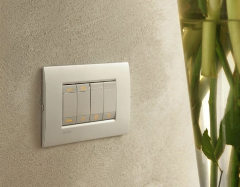 LNA4802BI LivingLight Рамка прямоугольная, 1 пост, цвет Белый фото 2